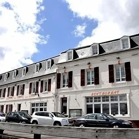 Du Port Et Des Bains Otel