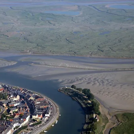 Du Port Et Des Bains 3*