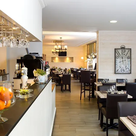 Du Port Et Des Bains Otel 3*