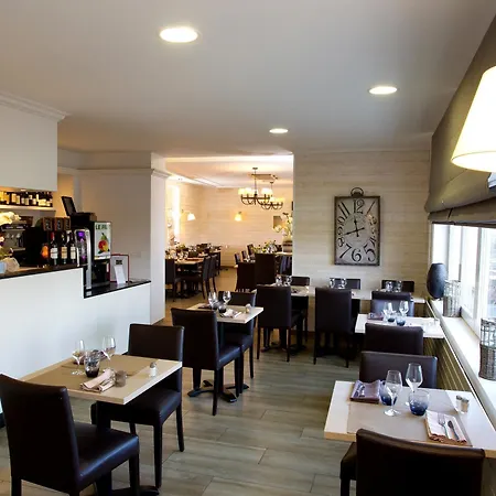 Hotel Du Port Et Des Bains 3*