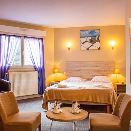 Du Port Et Des Bains Otel 3*