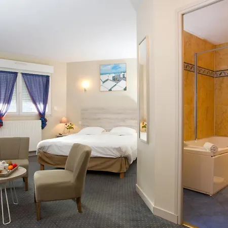 Du Port Et Des Bains 3*