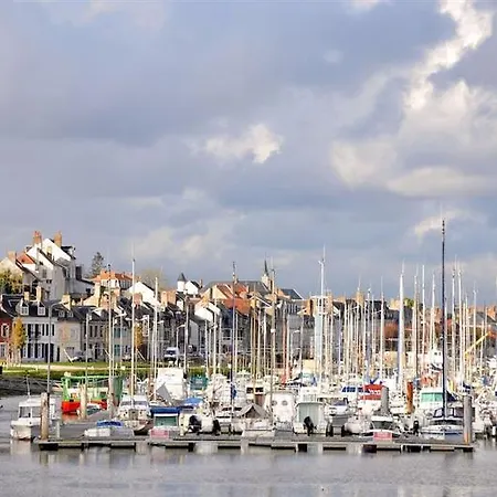 Du Port Et Des Bains Hotel