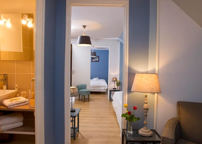 Hotel Du Port Et Des Bains 3*