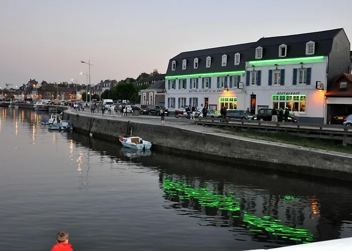 Du Port Et Des Bains 3*