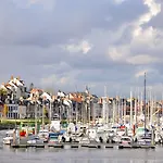 Ξενοδοχείο Du Port Et Des Bains