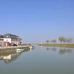 Du Port Et Des Bains Ξενοδοχείο