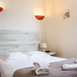 Du Port Et Des Bains Ξενοδοχείο