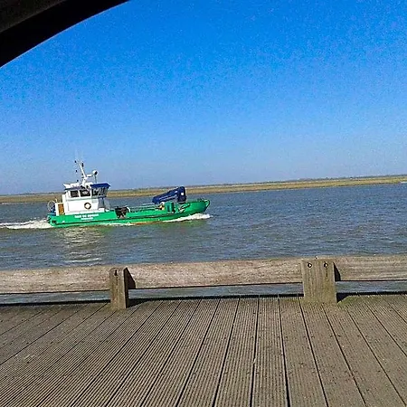 Du Port Et Des Bains 3*