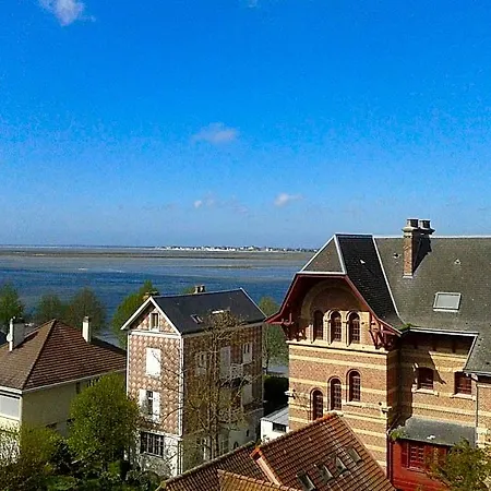 Du Port Et Des Bains 3*