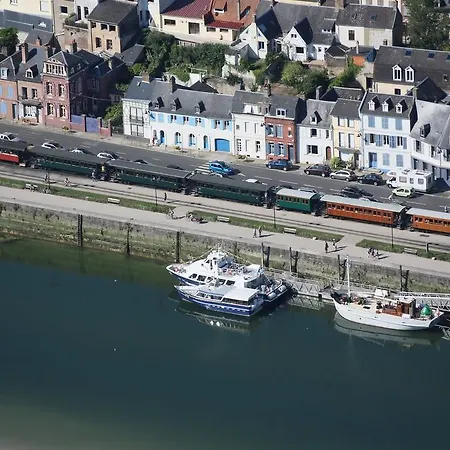 Du Port Et Des Bains Szálloda 3*