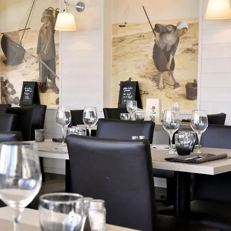 Du Port Et Des Bains Hotel 3*