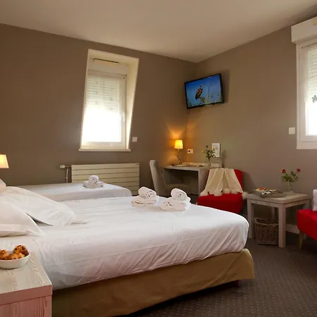 Du Port Et Des Bains Szálloda 3*