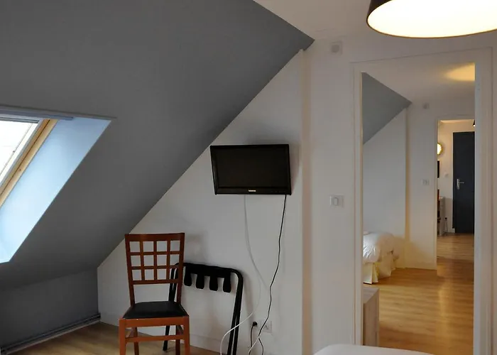 Hotel Du Port Et Des Bains 3*